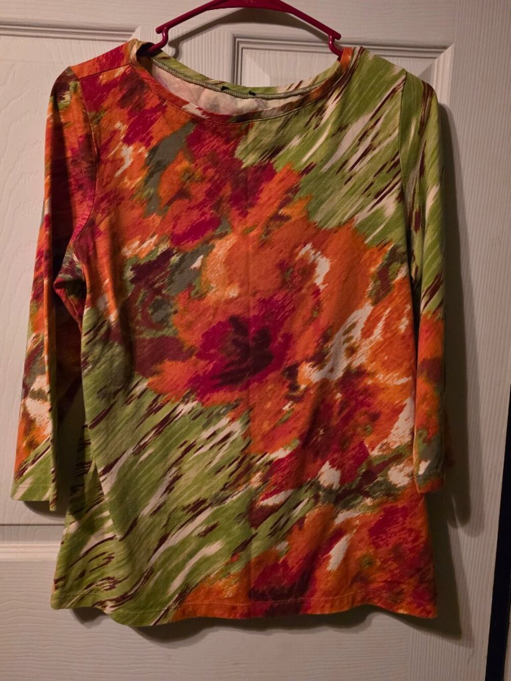 Vibrant 3/4-length Sleeve Blouse